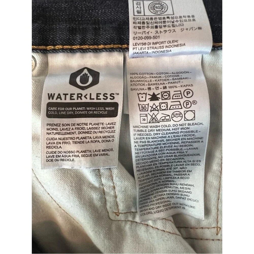 Levis pre loved